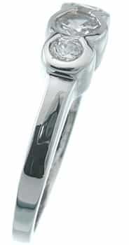 925 Sterling Silver Platinum Finish Fashion Ring